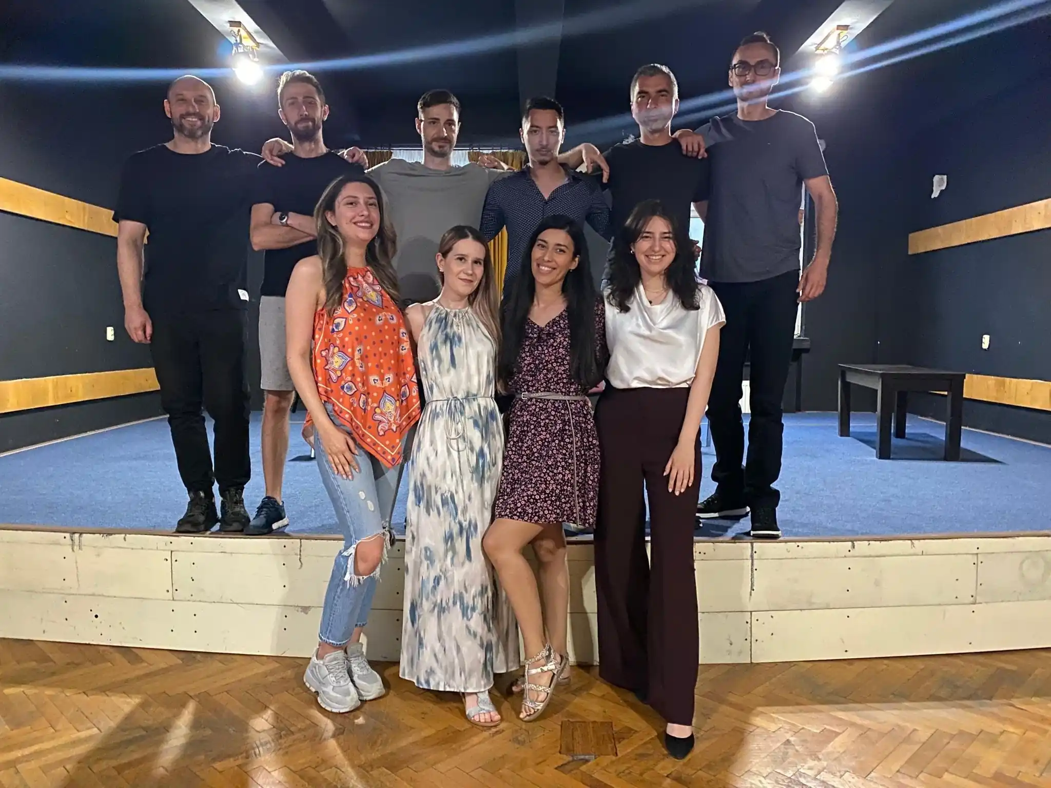 Exerciții de actorie pentru adulți Qfeel